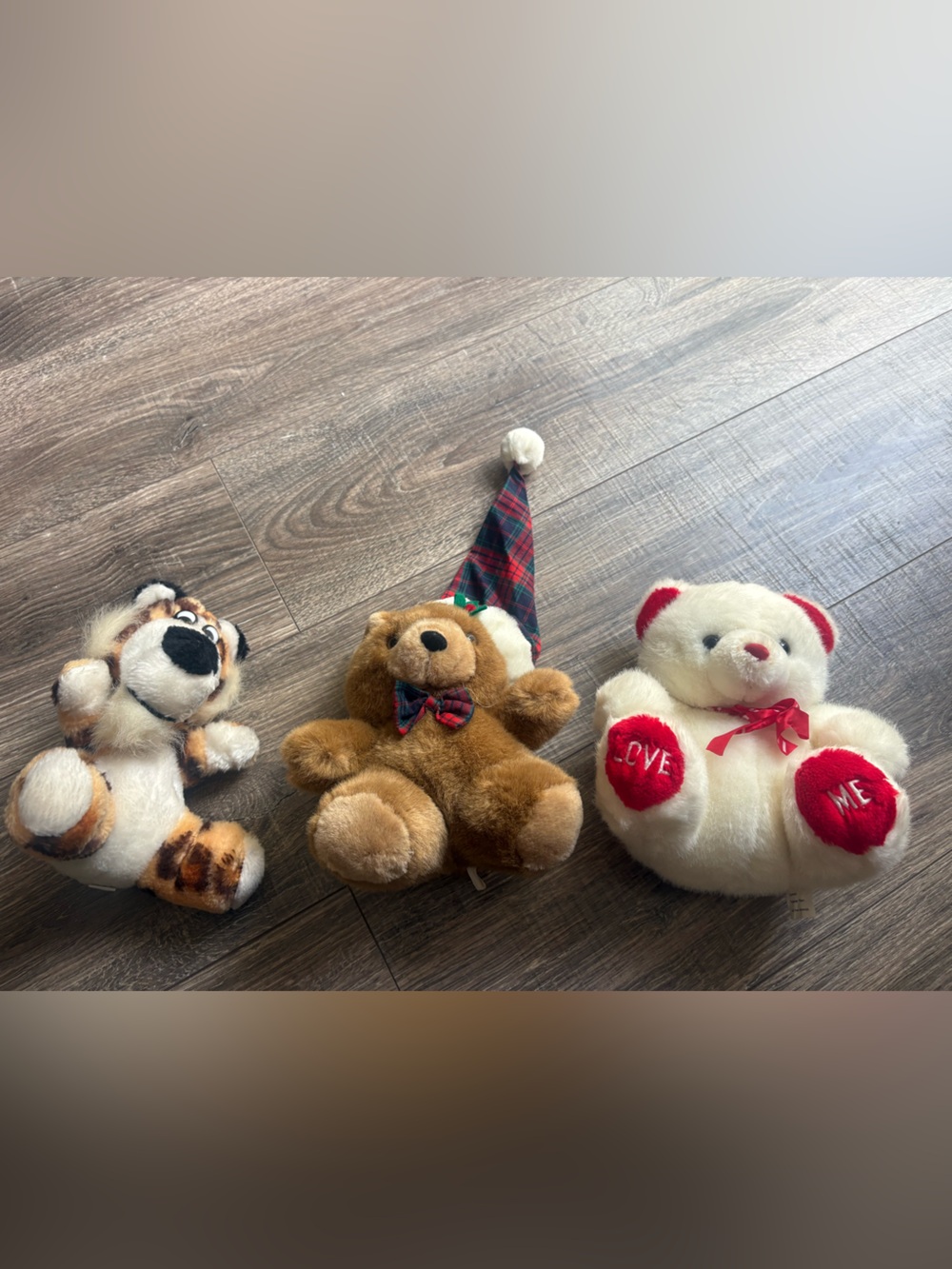 Set of 3 vintage plushies - 2 bears and 1 tiger from 1990s
